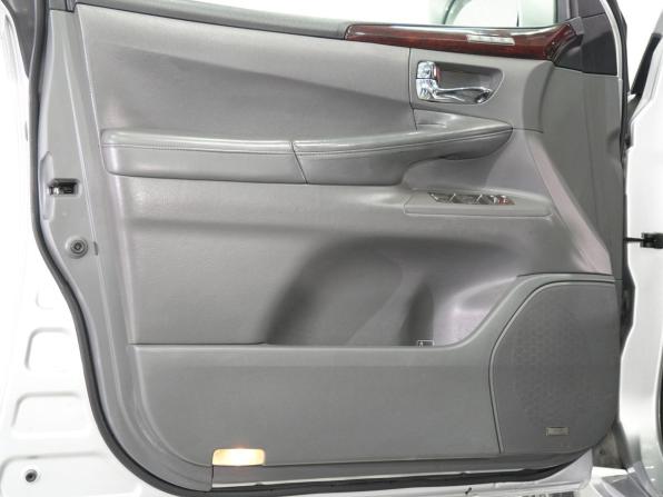 Lexus LX III с пробегом 2008 года, цена 2 950 000 рублей, 260265 км, внедорожник, Автокод Объявления