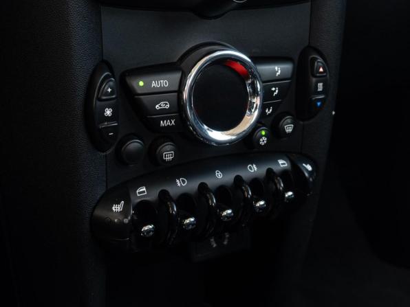 Mini Hatch II (R56) Рестайлинг с пробегом 2010 года, цена 960 000 рублей, 175647 км, хэтчбек, Автокод Объявления
