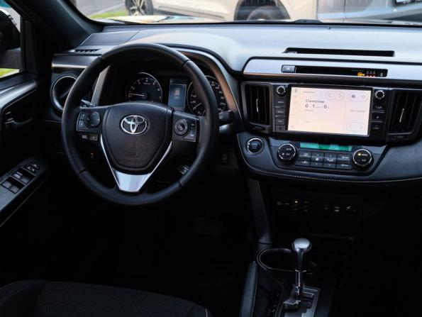 Toyota RAV4 IV (XA40) Рестайлинг с пробегом 2019 года, цена 2 670 000 рублей, 65557 км, внедорожник, Автокод Объявления