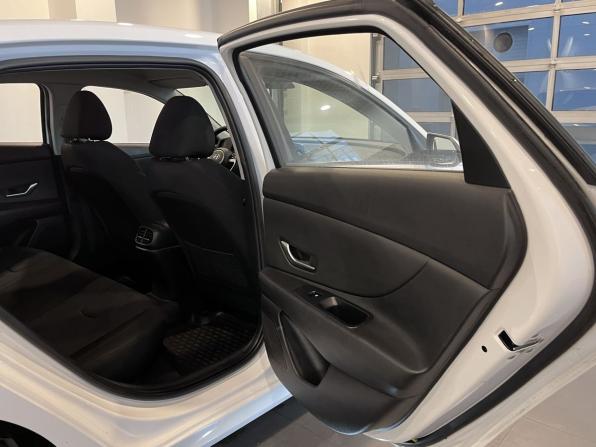 Hyundai Elantra VII (CN7) с пробегом 2022 года, цена 2 020 000 рублей, 107355 км, седан, Автокод Объявления