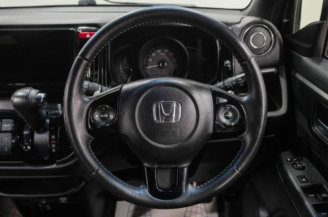 Honda N-WGN I Рестайлинг с пробегом 2017 года, цена 979 000 рублей, 82600 км, хэтчбек, Автокод Объявления
