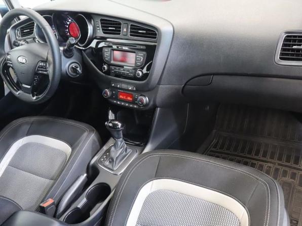 Kia Ceed II с пробегом 2012 года, цена 1 139 000 рублей, 132150 км, хэтчбек, Автокод Объявления