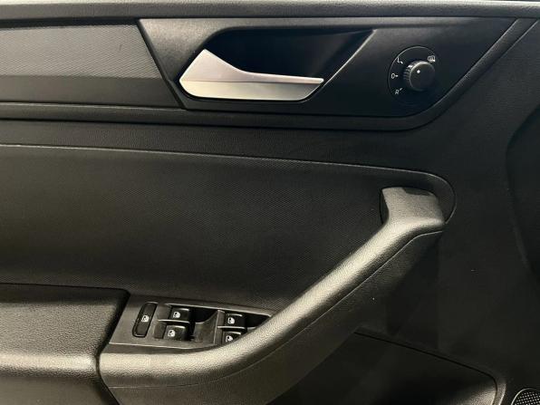 Volkswagen Polo VI с пробегом 2021 года, цена 1 289 000 рублей, 184568 км, лифтбек, Автокод Объявления