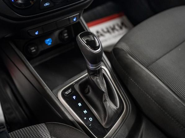 Hyundai Solaris II с пробегом 2019 года, цена 1 340 000 рублей, 172449 км, седан, Автокод Объявления