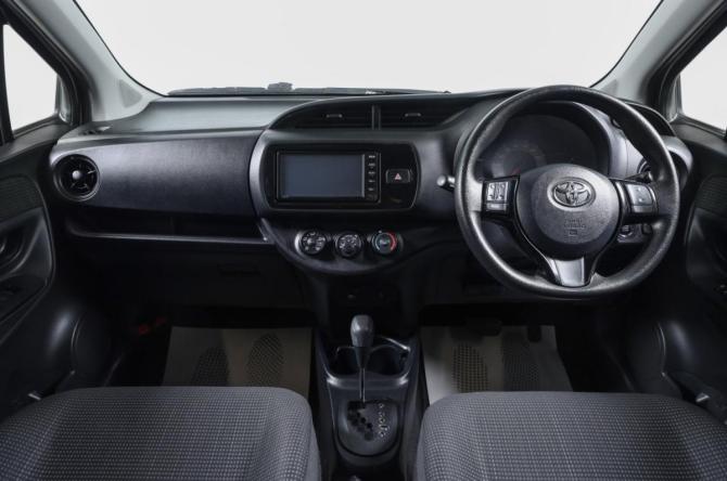 Toyota Vitz III (XP130) Рестайлинг 2 с пробегом 2018 года, цена 1 199 000 рублей, 71000 км, хэтчбек, Автокод Объявления