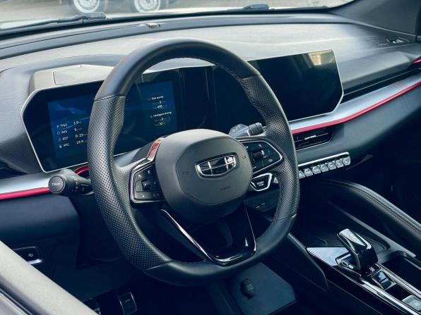 Geely Coolray I Рестайлинг с пробегом 2023 года, цена 2 219 000 рублей, 8860 км, внедорожник, Автокод Объявления