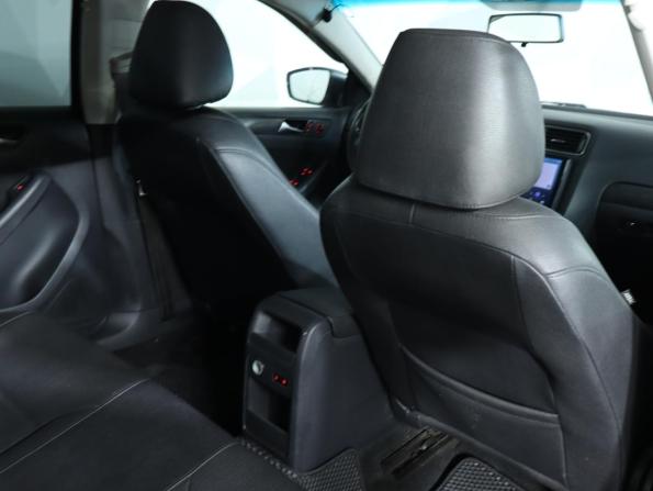 Volkswagen Jetta VI с пробегом 2011 года, цена 749 000 рублей, 226218 км, седан, Автокод Объявления