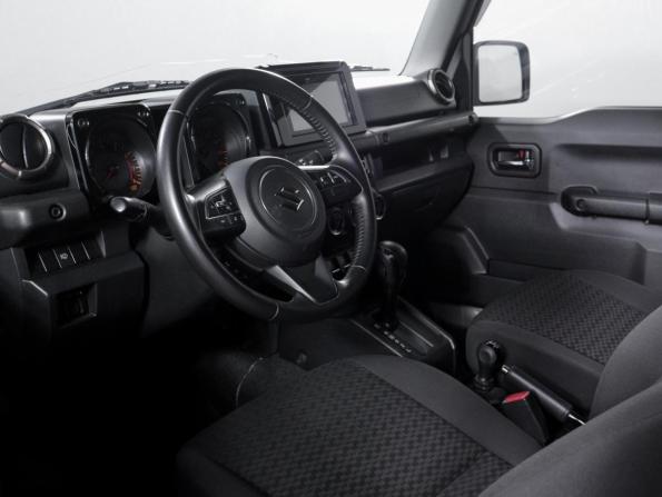 Suzuki Jimny IV с пробегом 2020 года, цена 3 190 000 рублей, 35299 км, внедорожник, Автокод Объявления