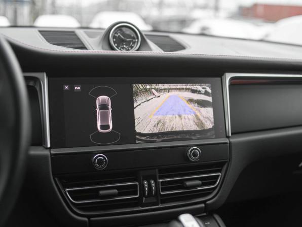 Porsche Macan I Рестайлинг 2 с пробегом 2023 года, цена 7 350 000 рублей, 6778 км, внедорожник, Автокод Объявления