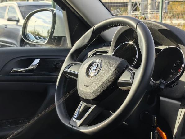 Skoda Yeti I Рестайлинг с пробегом 2014 года, цена 1 399 000 рублей, 119000 км, внедорожник, Автокод Объявления