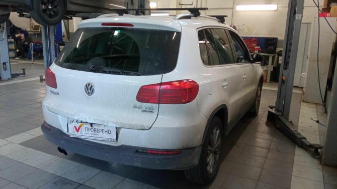 Volkswagen Tiguan I Рестайлинг с пробегом 2013 года, цена 1 020 000 рублей, 277671 км, внедорожник, Автокод Объявления