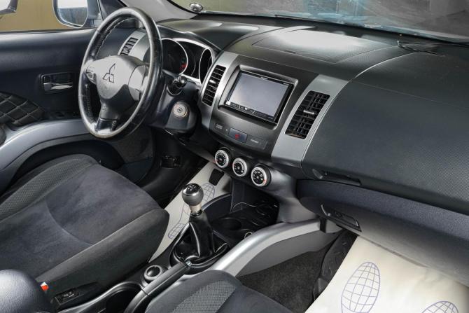 Mitsubishi Outlander II с пробегом 2008 года, цена 999 000 рублей, 273000 км, внедорожник, Автокод Объявления