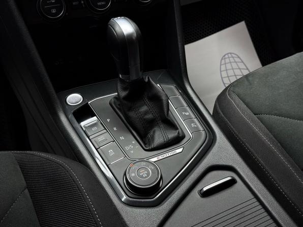 Volkswagen Tiguan II с пробегом 2017 года, цена 2 699 000 рублей, 156000 км, внедорожник, Автокод Объявления
