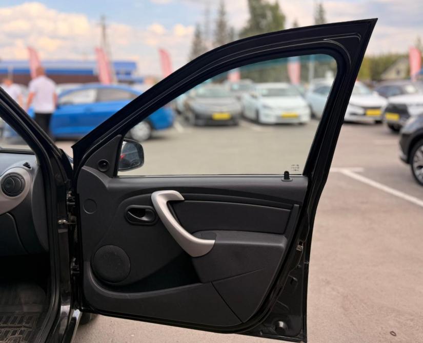 Renault Logan I Рестайлинг Альметьевск  - изображение 19