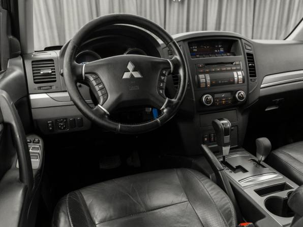 Mitsubishi Pajero IV с пробегом 2011 года, цена 1 945 000 рублей, 171456 км, внедорожник, Автокод Объявления
