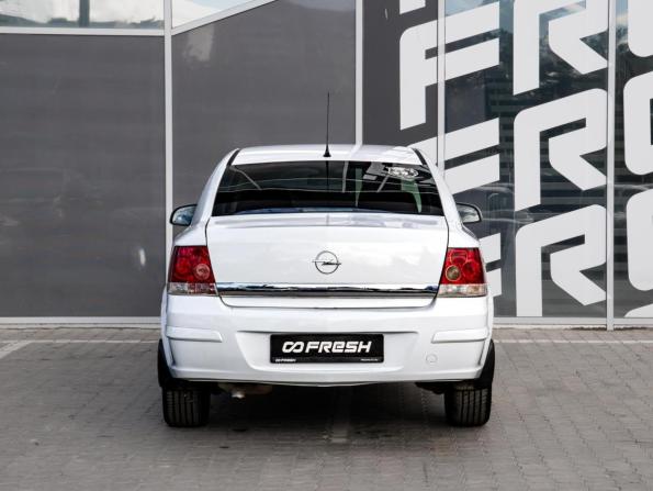 Opel Astra H Рестайлинг с пробегом 2014 года, цена 625 000 рублей, 252717 км, седан, Автокод Объявления