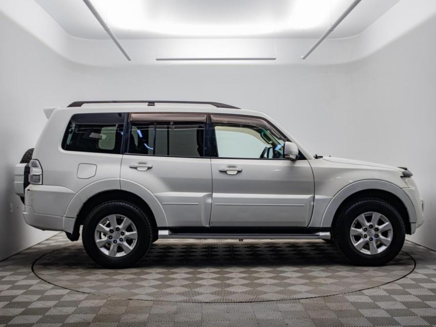 Mitsubishi Pajero IV Рестайлинг 1 Москва  - изображение 6