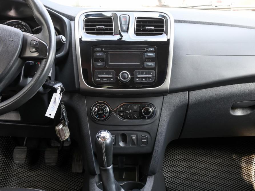 Renault Sandero II Москва  - изображение 16
