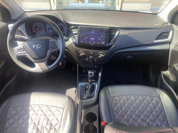 Hyundai Solaris II с пробегом 2017 года, цена 1 350 000 рублей, 108674 км, седан, Автокод Объявления