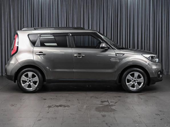 Kia Soul II Рестайлинг с пробегом 2018 года, цена 1 698 000 рублей, 69890 км, хэтчбек, Автокод Объявления
