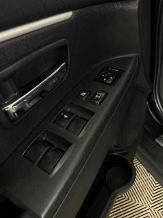 Mitsubishi ASX I с пробегом 2012 года, цена 815 000 рублей, 200085 км, внедорожник, Автокод Объявления