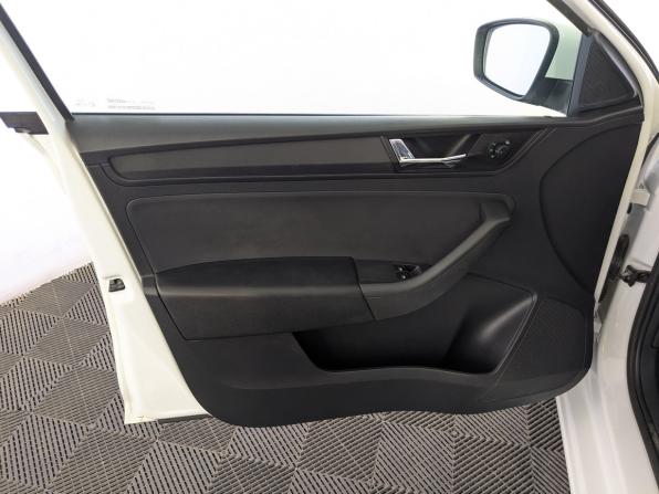 Skoda Rapid II с пробегом 2021 года, цена 1 260 000 рублей, 195246 км, лифтбек, Автокод Объявления
