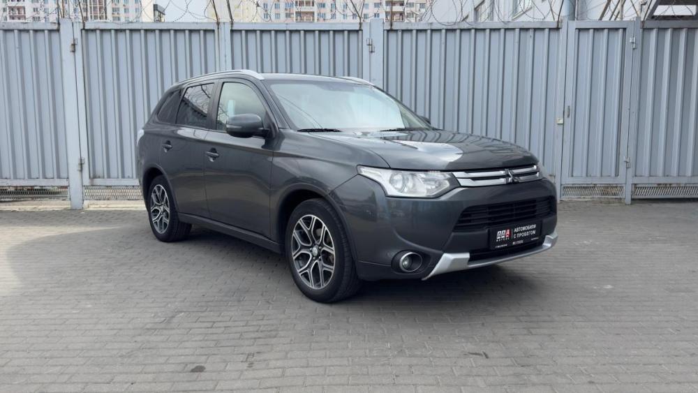 Mitsubishi Outlander III Рестайлинг Ростов-на-Дону  - изображение 3