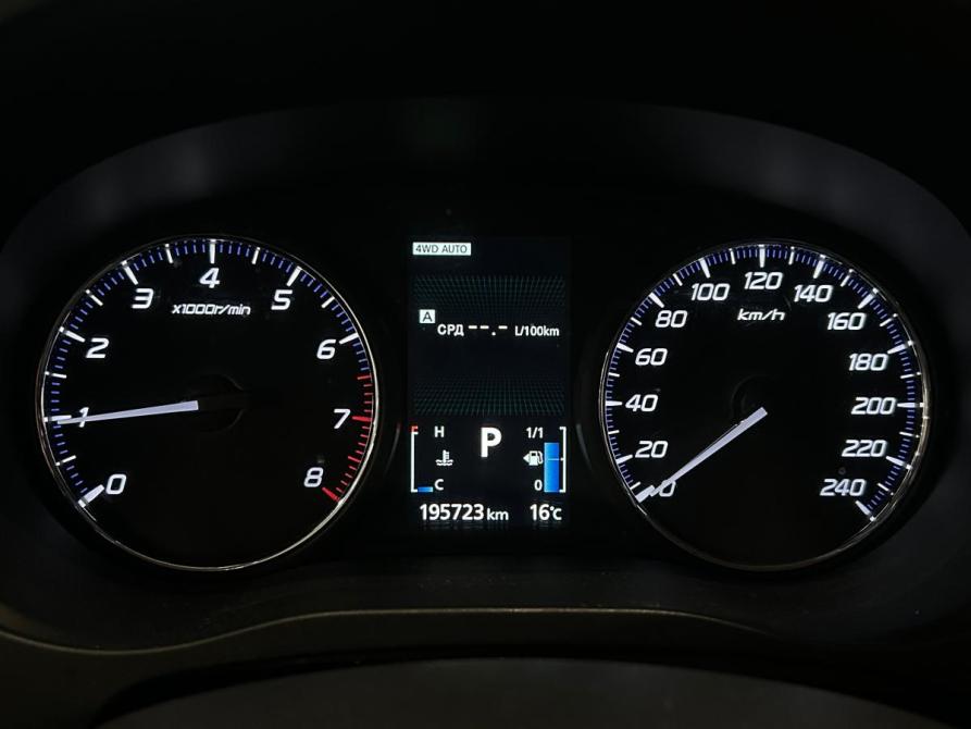 Mitsubishi Outlander III Рестайлинг Санкт-Петербург  - изображение 15