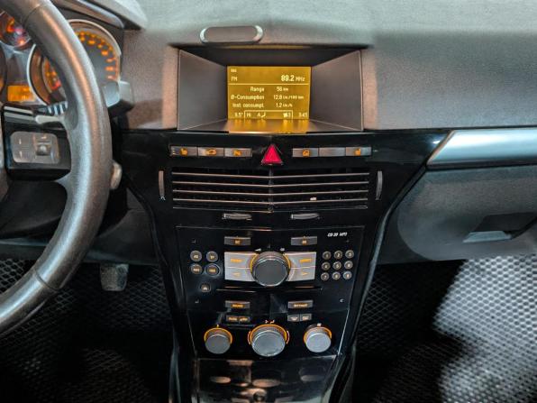 Opel Astra H Рестайлинг с пробегом 2011 года, цена 569 900 рублей, 272000 км, седан, Автокод Объявления