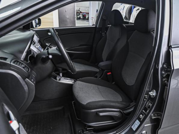 Hyundai Solaris I с пробегом 2013 года, цена 899 000 рублей, 177237 км, седан, Автокод Объявления