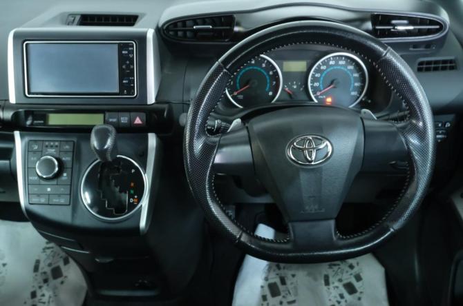 Toyota Wish II с пробегом 2009 года, цена 1 359 000 рублей, 152000 км, минивэн, Автокод Объявления