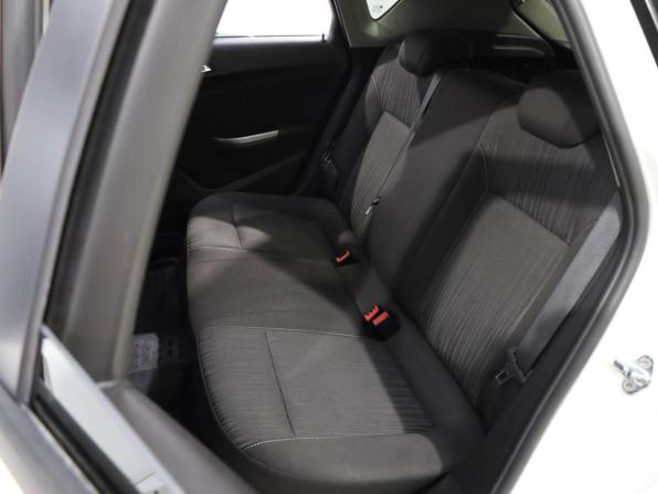 Opel Astra J с пробегом 2011 года, цена 749 000 рублей, 173318 км, хэтчбек, Автокод Объявления