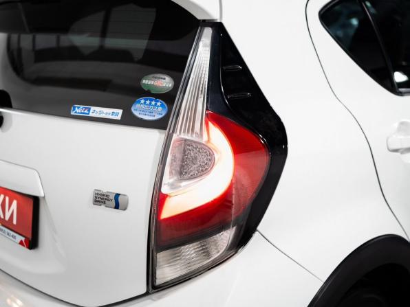 Toyota Aqua I Рестайлинг 2 с пробегом 2017 года, цена 1 329 500 рублей, 75357 км, хэтчбек, Автокод Объявления
