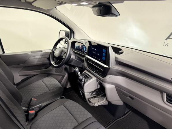 Volkswagen Transporter T7 с пробегом 2025 года, цена 5 990 000 рублей, 54 км, фургон, Автокод Объявления