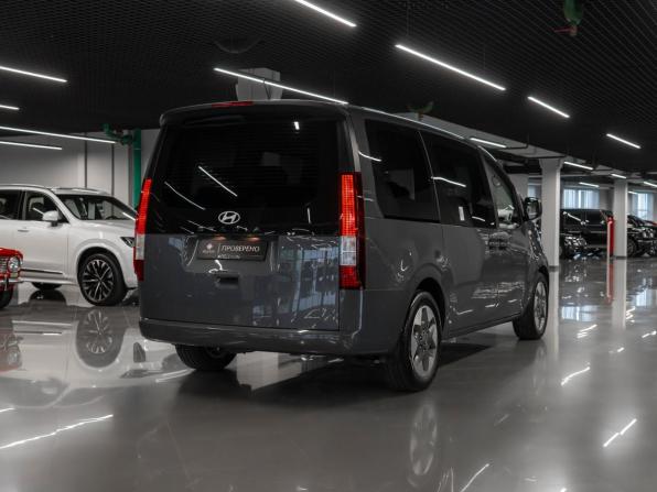 Hyundai Staria I с пробегом 2024 года, цена 6 350 000 рублей, 683 км, минивэн, Автокод Объявления