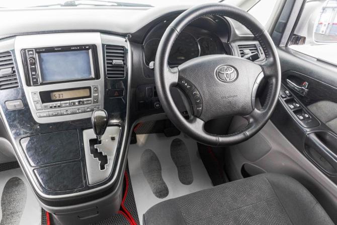 Toyota Alphard I Рестайлинг с пробегом 2008 года, цена 1 899 000 рублей, 444000 км, минивэн, Автокод Объявления