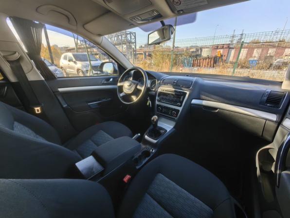 Skoda Octavia II (A5) Рестайлинг с пробегом 2013 года, цена 699 000 рублей, 223000 км, лифтбек, Автокод Объявления
