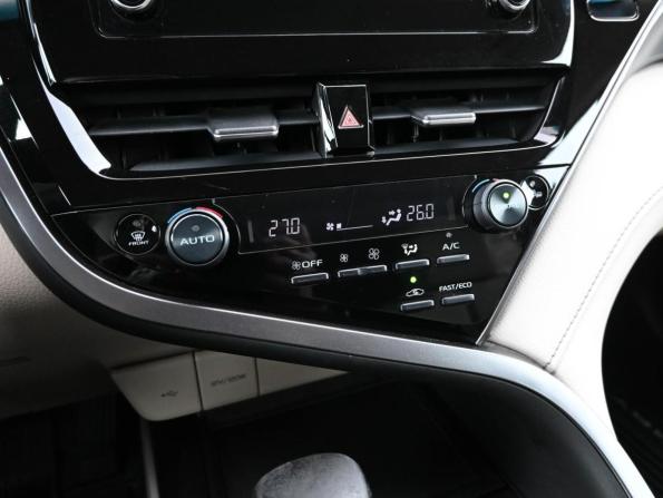 Toyota Camry VIII (XV70) Рестайлинг с пробегом 2021 года, цена 2 744 000 рублей, 115059 км, седан, Автокод Объявления