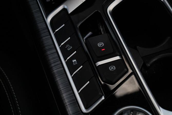 Geely Tugella I Рестайлинг с пробегом 2022 года, цена 2 870 000 рублей, 37623 км, внедорожник, Автокод Объявления