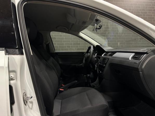 Skoda Rapid I с пробегом 2015 года, цена 969 000 рублей, 170348 км, лифтбек, Автокод Объявления