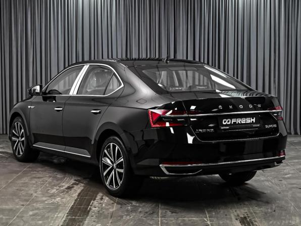 Skoda Superb III Рестайлинг с пробегом 2025 года, цена 3 599 000 рублей, 44 км, лифтбек, Автокод Объявления