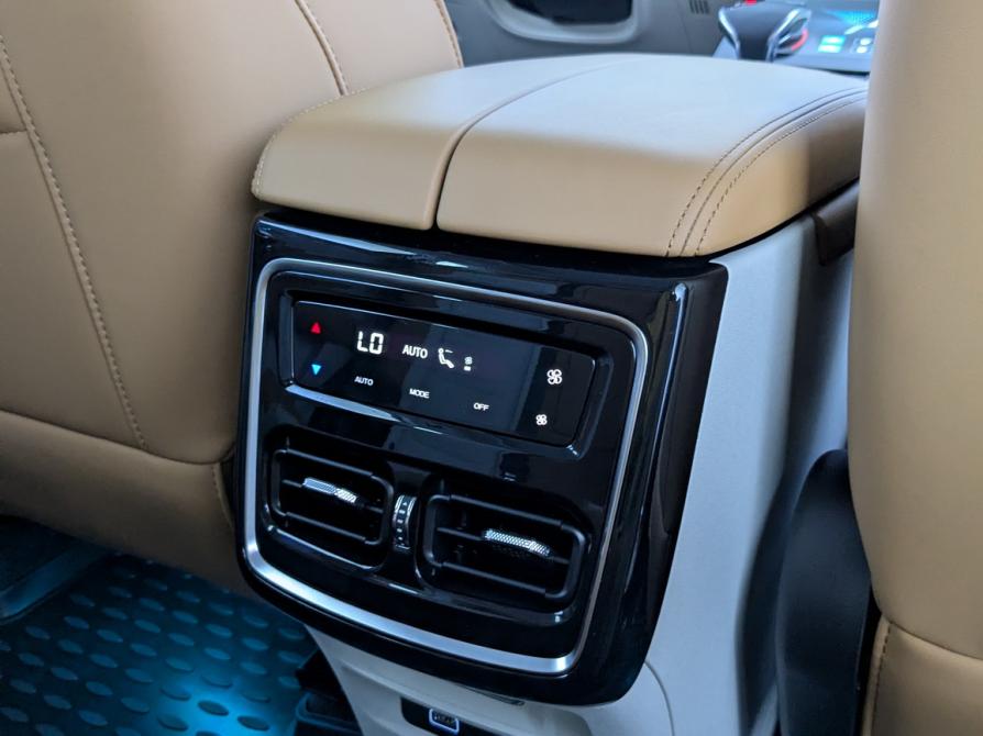 JETOUR X70+ I Рестайлинг Москва  - изображение 28