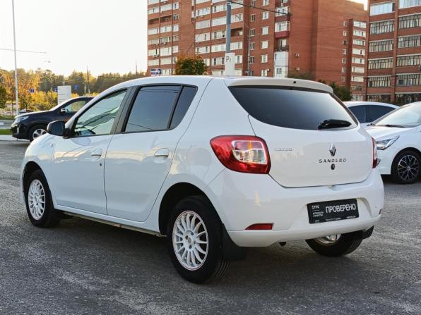 Renault Sandero II с пробегом 2015 года, цена 790 000 рублей, 165610 км, хэтчбек, Автокод Объявления