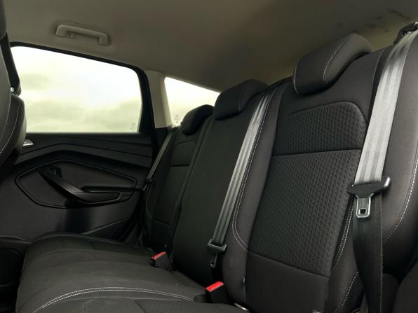 Ford Kuga II Рестайлинг с пробегом 2018 года, цена 1 800 000 рублей, 124000 км, внедорожник, Автокод Объявления