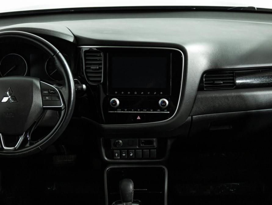 Mitsubishi Outlander III Рестайлинг 3 Санкт-Петербург  - изображение 14