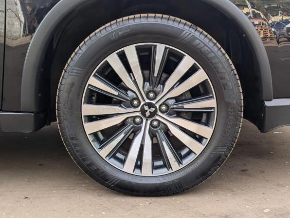 Mitsubishi Outlander III Рестайлинг 3 с пробегом 2019 года, цена 2 089 000 рублей, 146892 км, внедорожник, Автокод Объявления