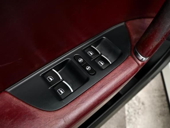 Volkswagen Touareg II с пробегом 2011 года, цена 2 199 000 рублей, 395052 км, внедорожник, Автокод Объявления