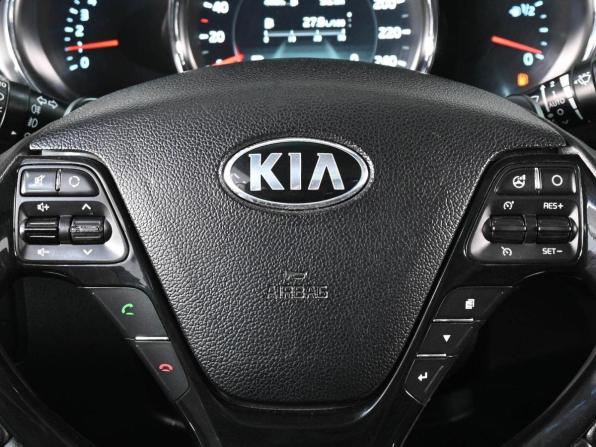 Kia Ceed II Рестайлинг с пробегом 2016 года, цена 1 299 000 рублей, 259058 км, хэтчбек, Автокод Объявления