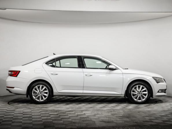 Skoda Superb III с пробегом 2018 года, цена 1 799 000 рублей, 142200 км, лифтбек, Автокод Объявления