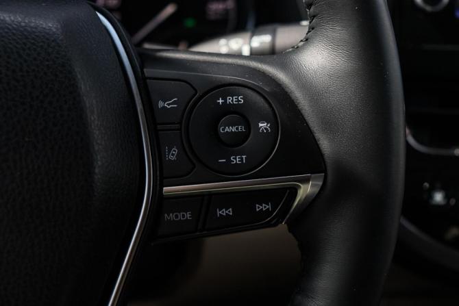 Toyota Camry VIII (XV70) Рестайлинг с пробегом 2021 года, цена 3 800 000 рублей, 102933 км, седан, Автокод Объявления